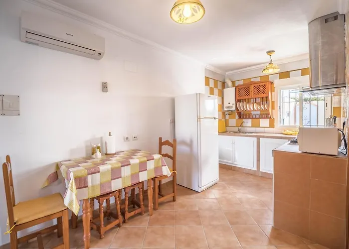 La Ermita * كونيل ذي لا فرونتيرا